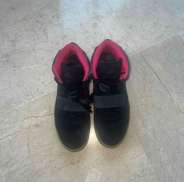 Nike air Yeezy 2 NRG SOLAR RED