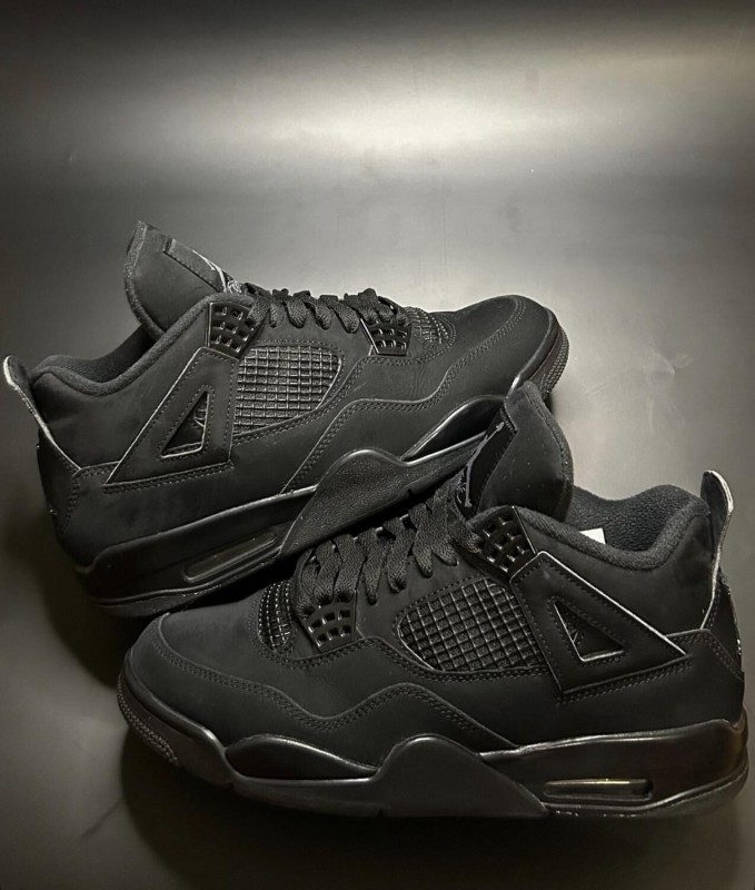 Jordan 4 Black Cat