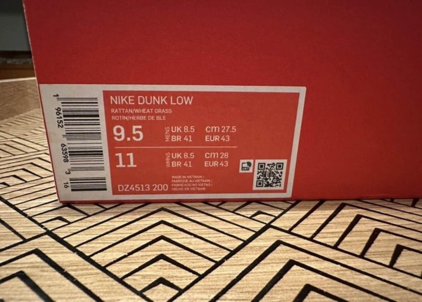 Nike Dunk Low Kaki Suede Gum