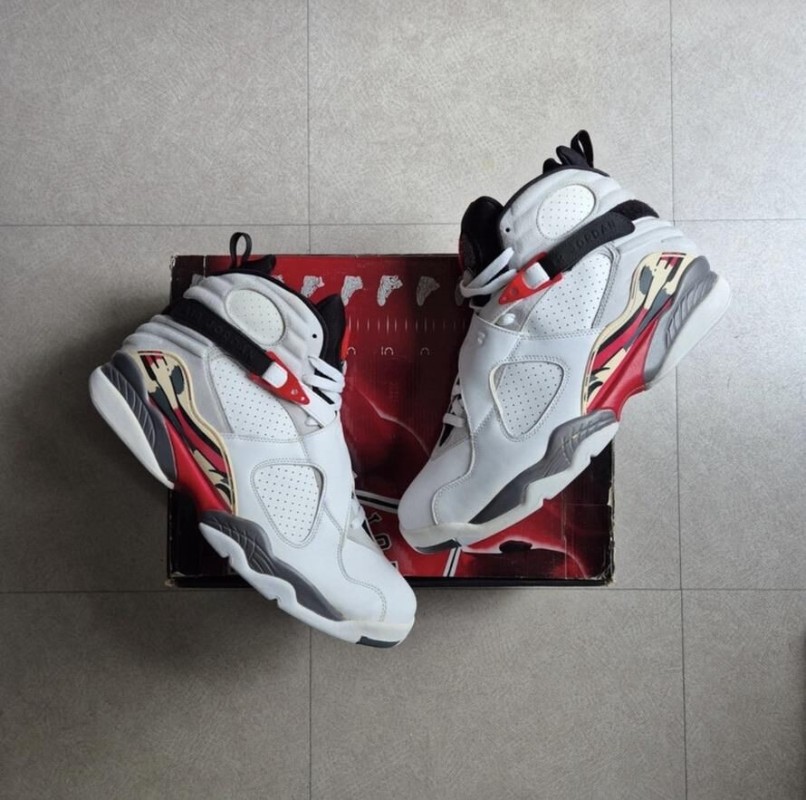 Vintage Jordan 8 CDP "Bugs Bunny"