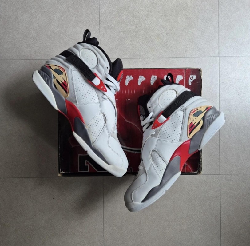 Vintage Jordan 8 CDP "Bugs Bunny" 2