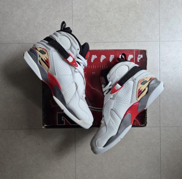 Vintage Jordan 8 CDP "Bugs Bunny"