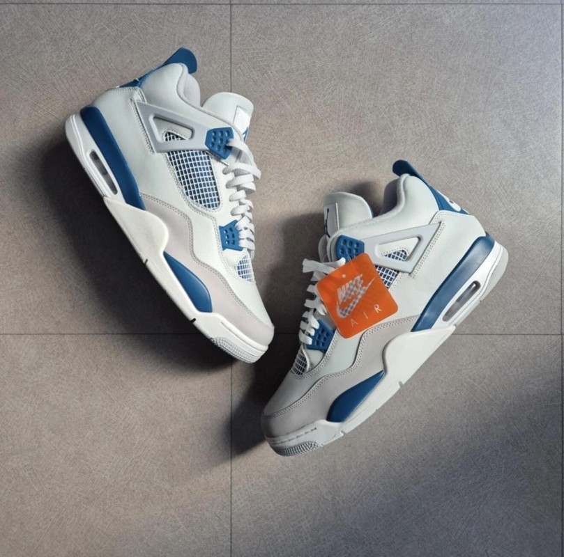 Jordan 4 "Military Blue" 2024