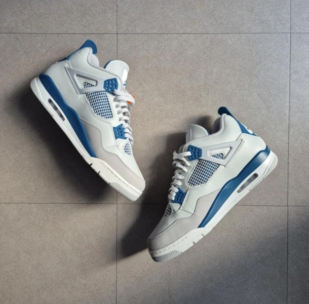 Jordan 4 "Military Blue" 2024