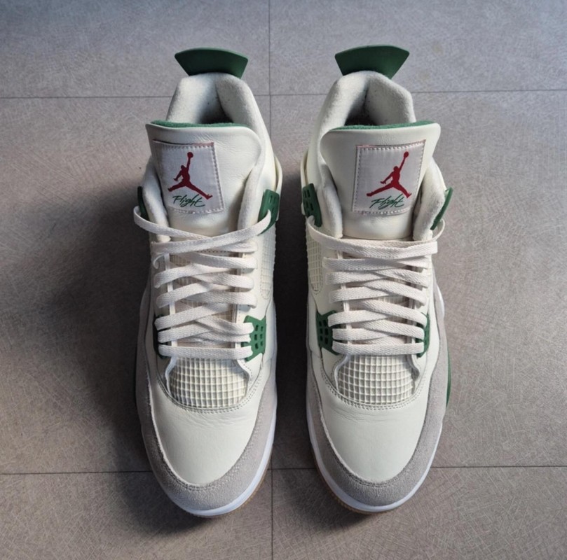 Jordan 4 SB "Pine Green" 2