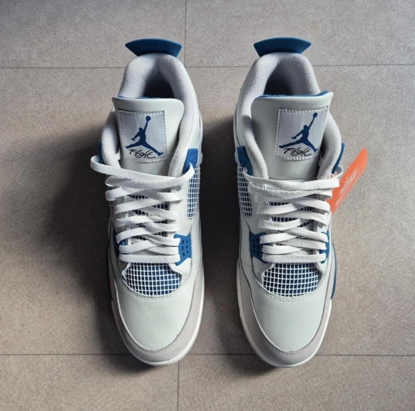 Jordan 4 "Military Blue" 2024 2