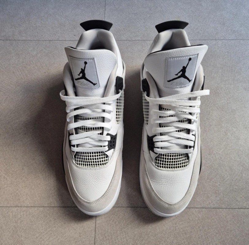 Jordan 4 "Military Black" 2