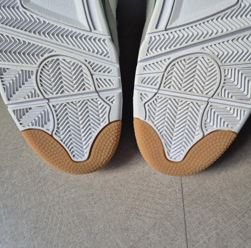 Jordan 4 SB "Pine Green" 2