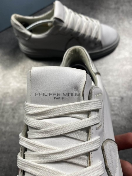 Basket Philippe Model Paris en Cuir Made In Italy Blanc ~ Taille 40