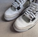 Jordan 4 "Military Black"
