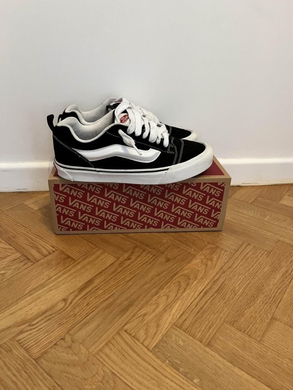 Vans Knu Skool