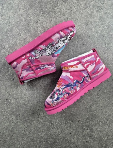 Bottes Palace Skateboards UGG Ultra Mini Boot Pink Camo taille 42