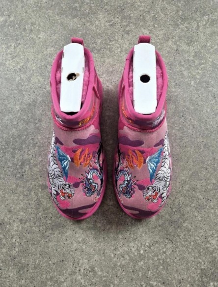 Bottes Palace Skateboards UGG Ultra Mini Boot Pink Camo taille 42