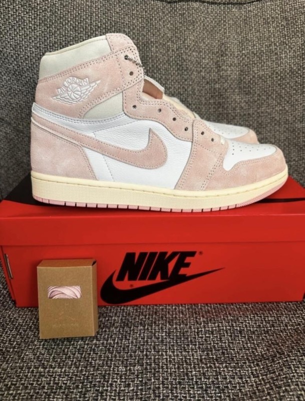 Nike Air Jordan 1 "atmosphere"