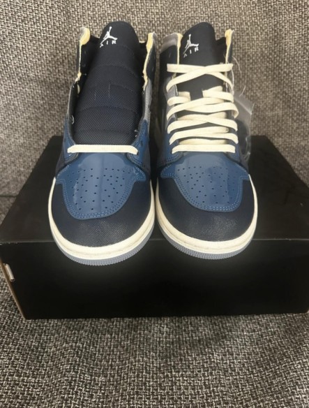 Nike Air Jordan 1 craft SE