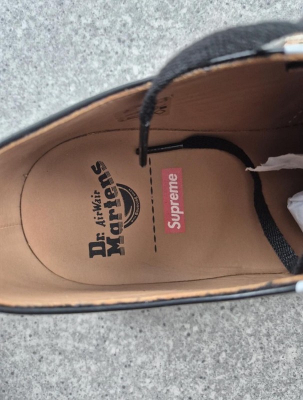 Dr. Martens Supreme 1461 3-Eye Skull Shoes taille 42 2