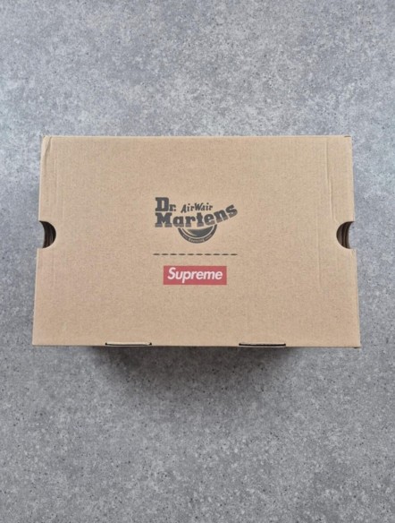 Dr. Martens Supreme 1461 3-Eye Skull Shoes taille 42