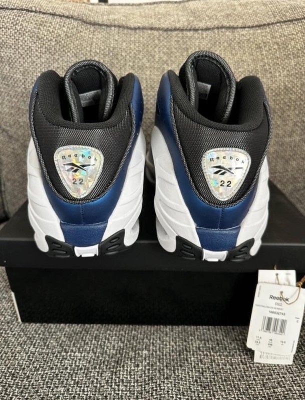 Reebok ES22 2