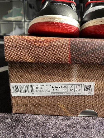 Jordan 1 Retro High OG Black Toe