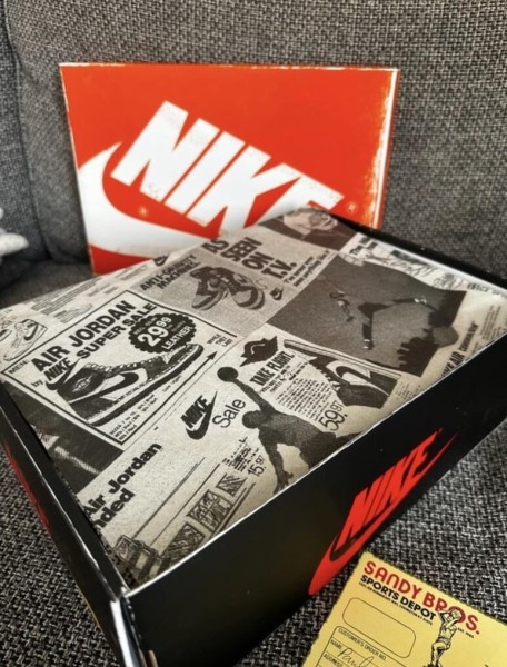 Nike Air Jordan 1 chicago