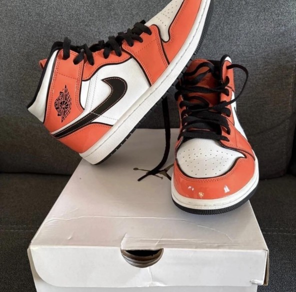 Jordan 1 mid Turf 42