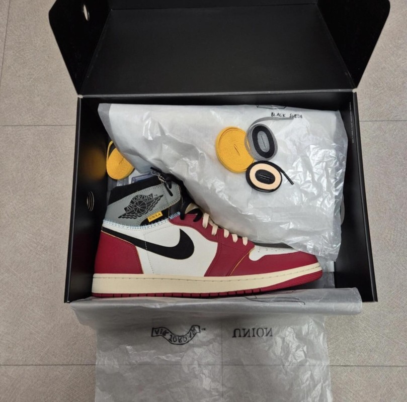 Jordan 1 Union "Chicago Shadow" 2