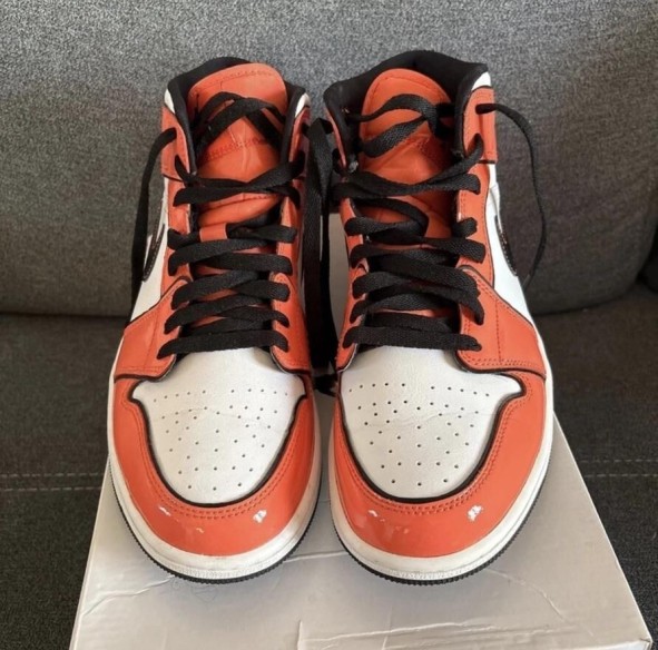 Jordan 1 mid Turf 42