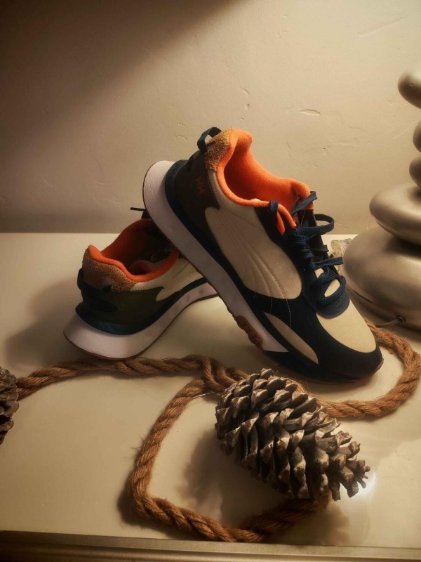 PUMA WILD RIDER HELLY HANSEN. INTENSE BLUE WHITE ASPARAGUS 2