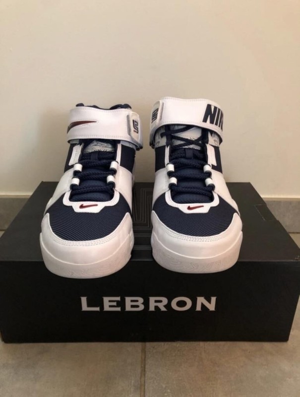 Nike air zoom Lebron 2 2