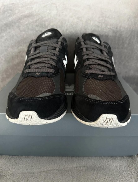 New Balance 2002r
