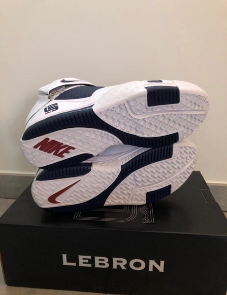 Nike air zoom Lebron 2