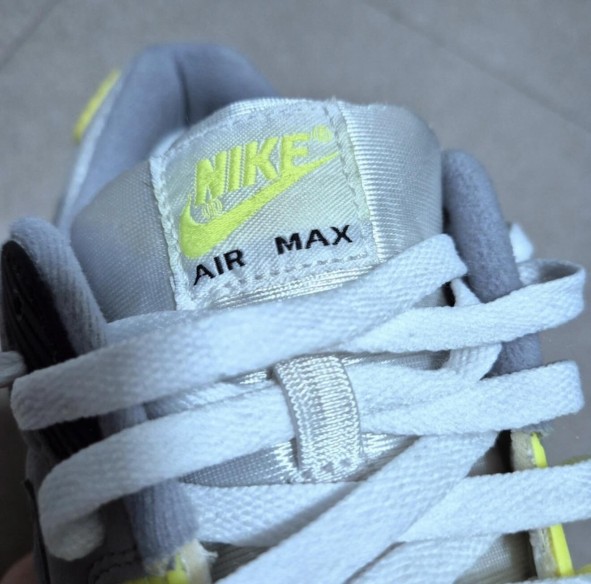 Nike Air Max 90 OG "Volt"