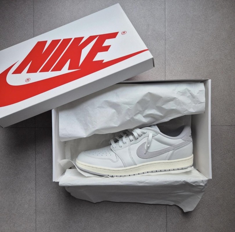 Jordan 1 low "Neutral Grey" 2