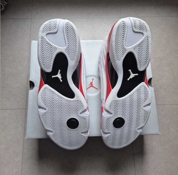 Jordan 14 "Candy Cane"