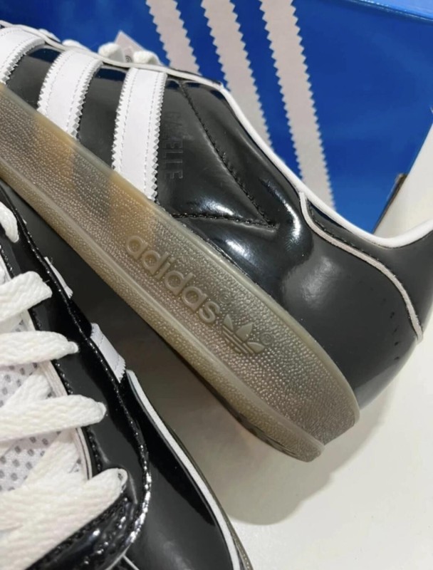 Adidas Gazelle Indoor - Noir / Blanc brillante 2