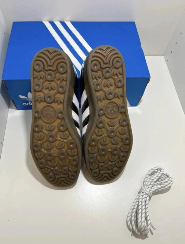 Adidas Gazelle Indoor - Noir / Blanc brillante 2