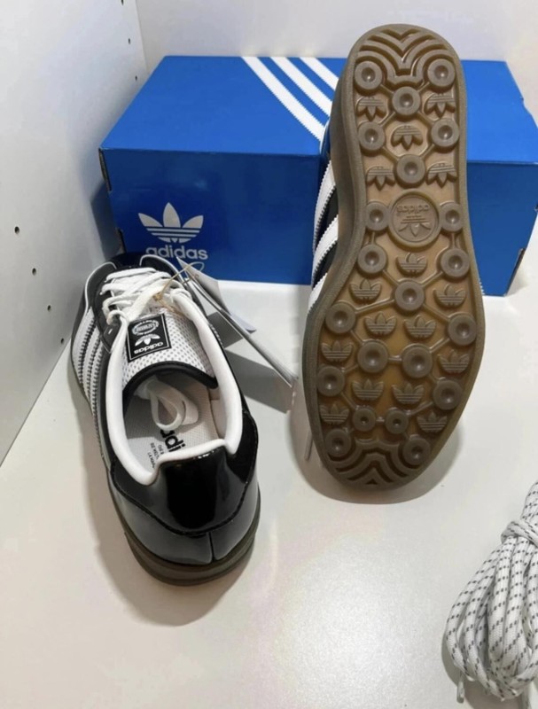 Adidas Gazelle Indoor - Noir / Blanc brillante 2