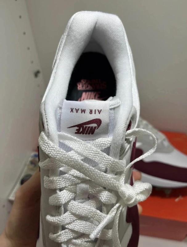 Nike Air Max 1 - Stranger Things Taille 45,5 - Neuf 2
