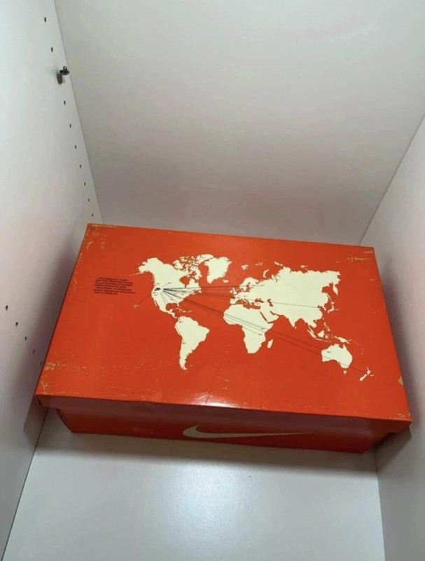 Nike Air Max 1 - Stranger Things Taille 45,5 - Neuf 2