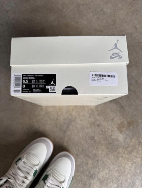Jordan 4 SB Pine Green