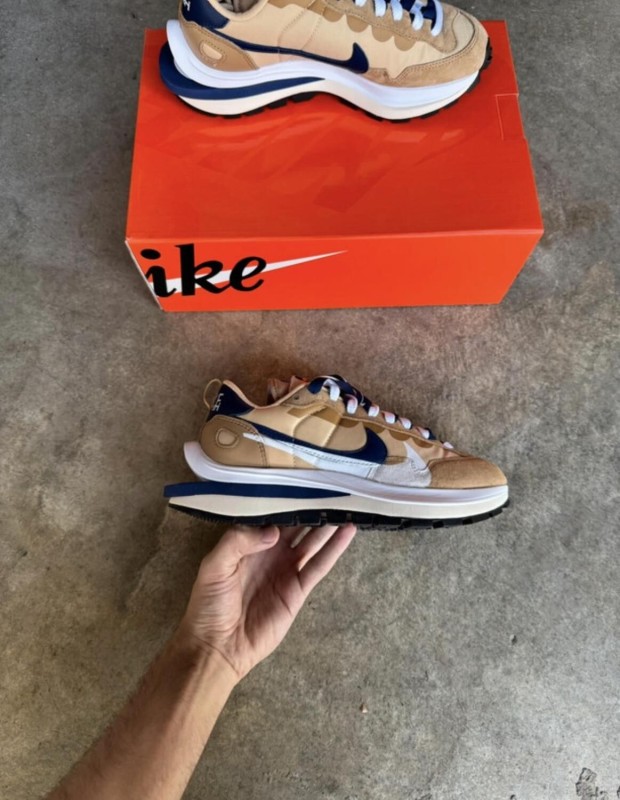 Nike Sacai Vaporwaffle Sesame
