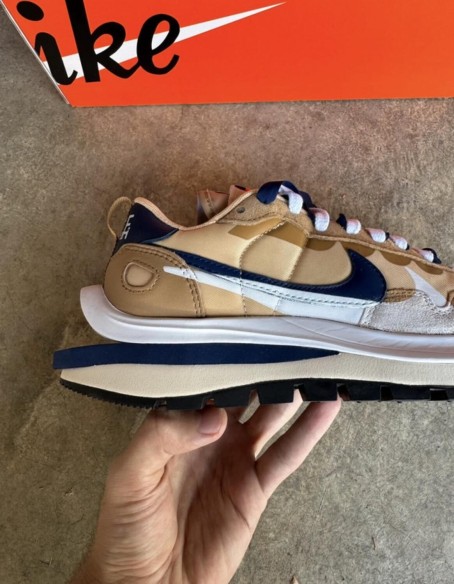 Nike Sacai Vaporwaffle Sesame