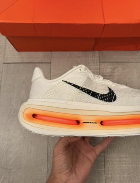 Nike Vomero Premium Sail