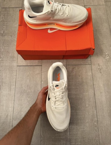 Nike Vomero Premium Sail