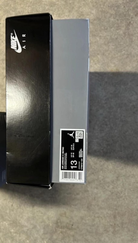 Jordan 11 Legend Blue 2