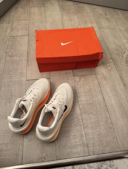 Nike Vomero Premium Sail