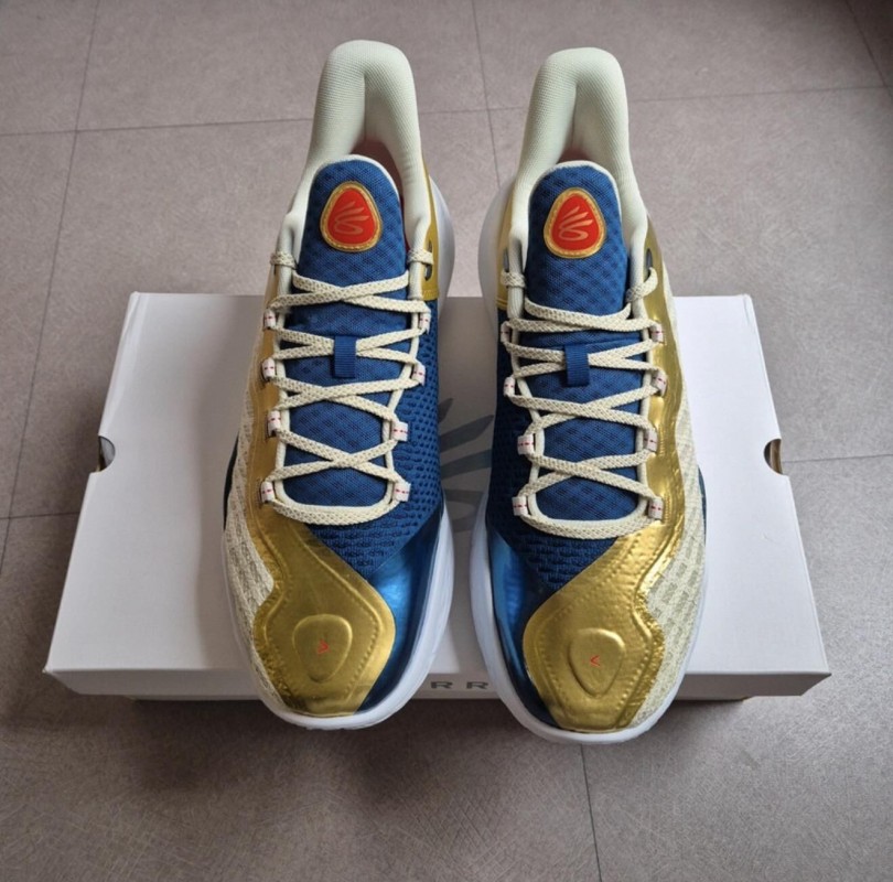 Curry 11 2