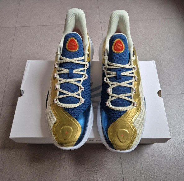 Curry 11