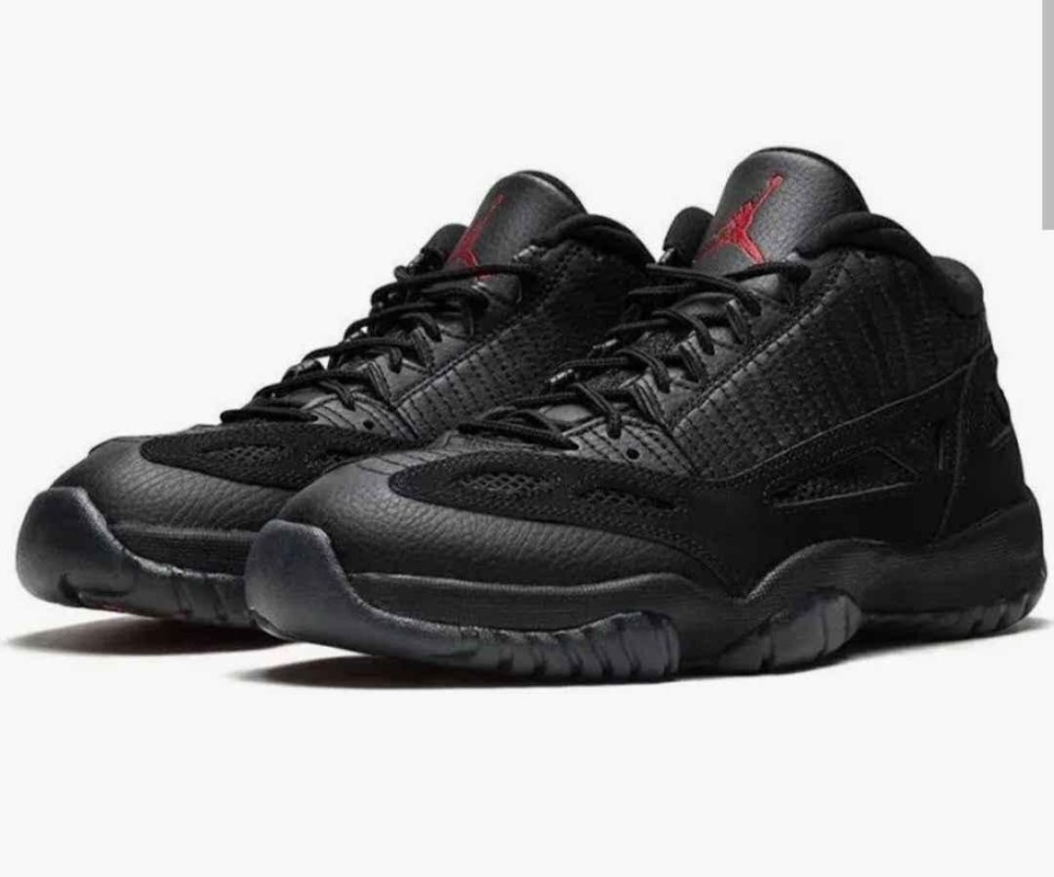 Air Jordan 11 Low IE " Referee " 2