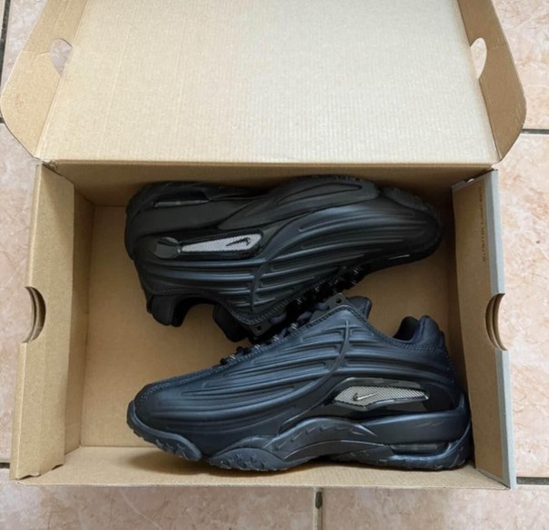 nike hot step 2